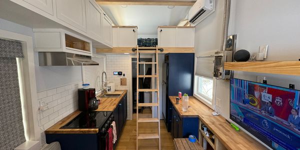 Fully Off Grid Tiny Home on Wheels! image 4