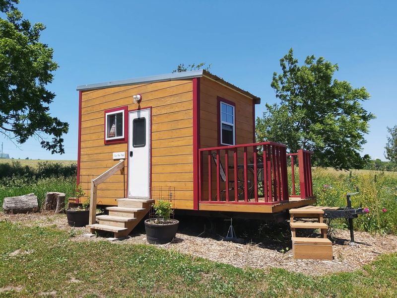 Move-In-Ready Tiny Home On Wheels image 2