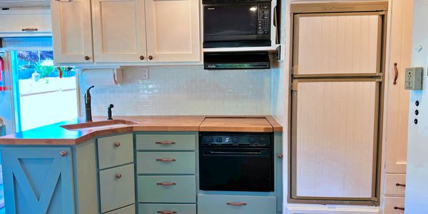 Fully Renovated RV with Queen Bed currently in California image 3