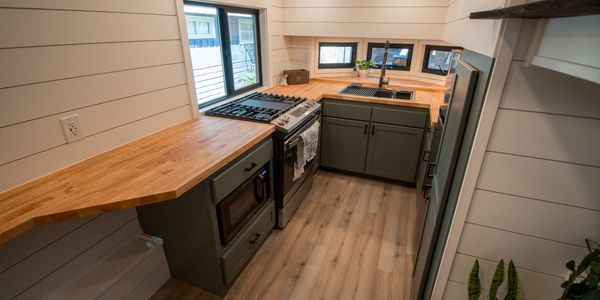 Luxury 26 Ft Long Tiny Home on Wheels in Idaho image 4