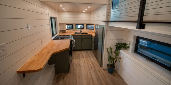 Luxury 26 Ft Long Tiny Home on Wheels in Idaho image 3