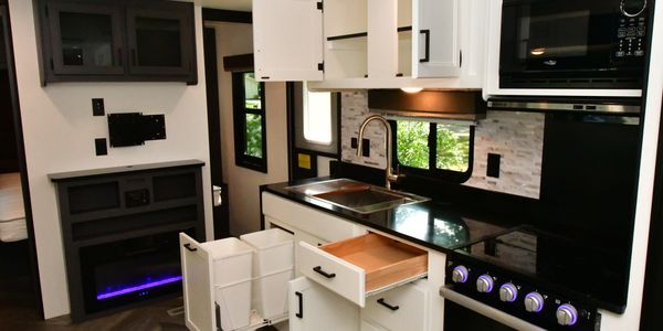 Beautifully Renovated Spacious RV! image 3