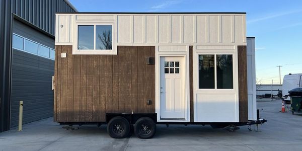 Tiny House Scams: How to Protect Yourself and Make Safe Purchases image