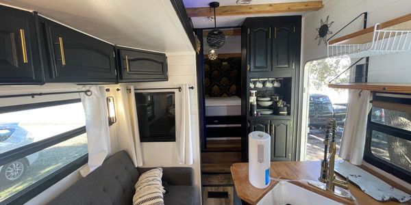 Fully Remodeled Tiny Home on Wheels! image 3