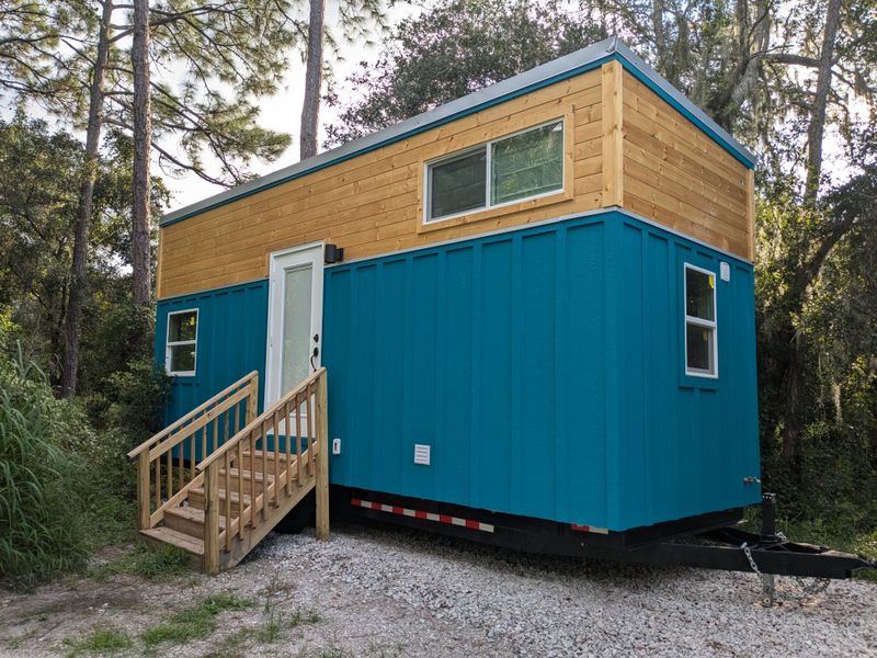 Beautiful Tiny Home on Wheels in Florida!