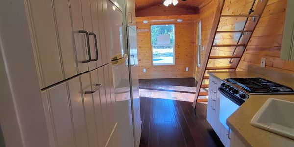 Beautiful Tiny Home on Wheels For Sale in Washington! image 3