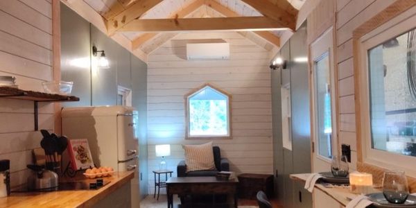 32ft Rustic Tiny Home in PA -Delivery Available image 5