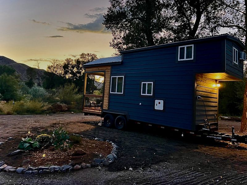 16' Furnished Tiny Home + Porch!