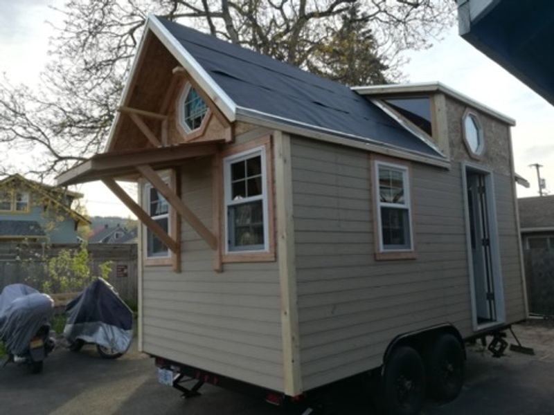 Oregon Craftsman Tiny Home image 2