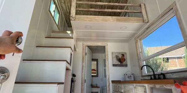 Beautiful Tiny Home - For Sale in Texas! image 3