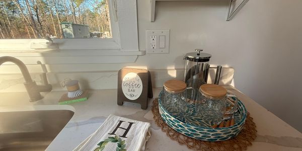 Charming 26’ Tiny Home on Wheels – Custom Built & NOAH Certified image 4