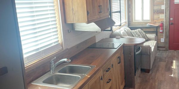 Move-In Ready 2023 Tiny Home on Wheels For Sale! image 4