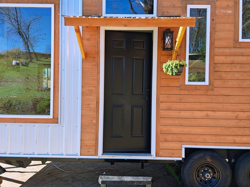 Custom Tiny Home For Sale! Move-In Ready!
