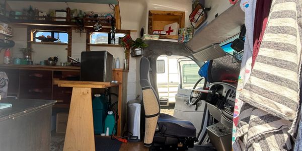Converted 2001 E-450 Diesel Bus Home image 4