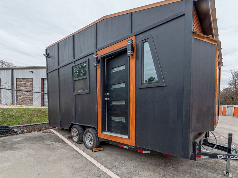 Move-In Ready Modern Tiny Home For Sale in Houston Texas! image 2