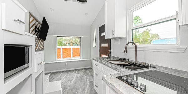 Move-In Ready Modern Tiny Home For Sale in Houston Texas! image 3