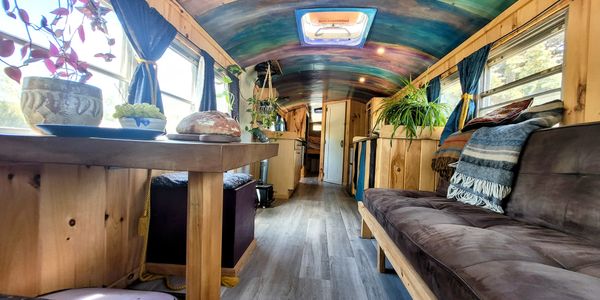 For Sale - Renovated 1999 International Skoolie! image 3