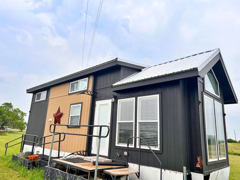 Move-In Ready Tiny House!