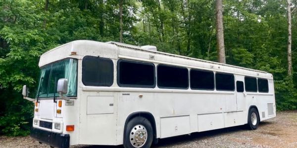 For Sale - Off-Grid Skoolie Home ! Fully Converted image 4