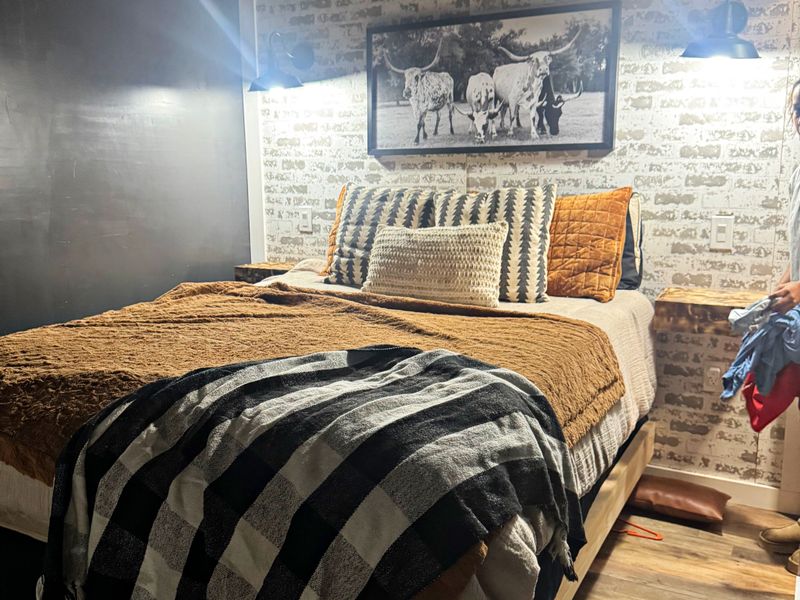 Spacious 2024 Tiny Home For Sale – Must Be Moved! image 1