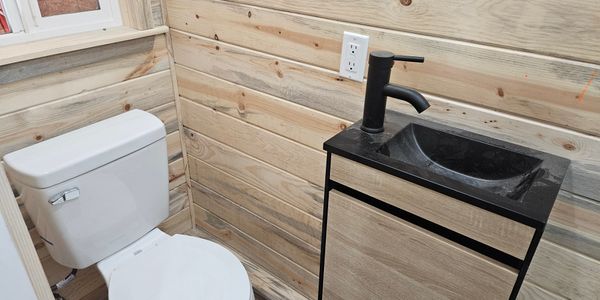 24' Bunkhouse Tiny Home image 5