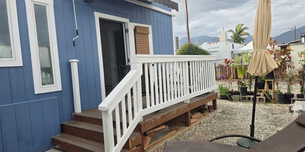 Amazing Tiny Home on wheels with catwalk! image 5