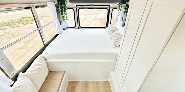 For Sale - 2007 Chevy Short Bus in California! image 4