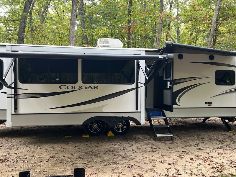 Beautifully Renovated RV For Sale!