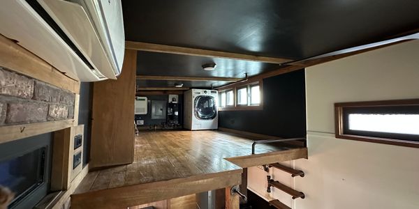 Move-In Ready - Tiny Home on Wheels For Sale in Oregon! image 4