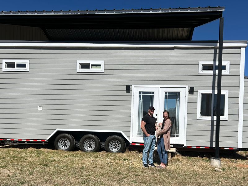 Modern Tiny Home on Wheels! Move-In Ready! image 2