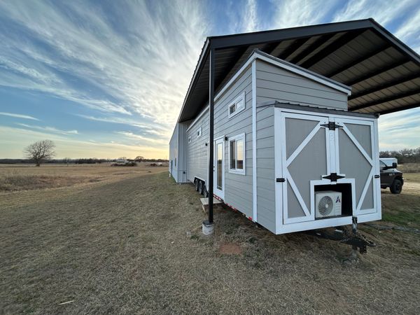 PRICE DROP! Modern Tiny Home on Wheels For Sale in Texas!