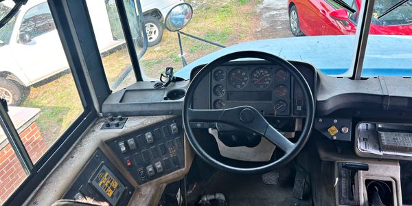 1998 Freightliner Skoolie For Sale! Off-Grid Ready image 5