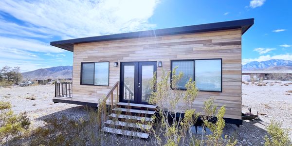 Ready, Set, Tiny! Huge 300+ Sq Ft Custom Build on Wheels — Your Dream Space Awaits! image 5