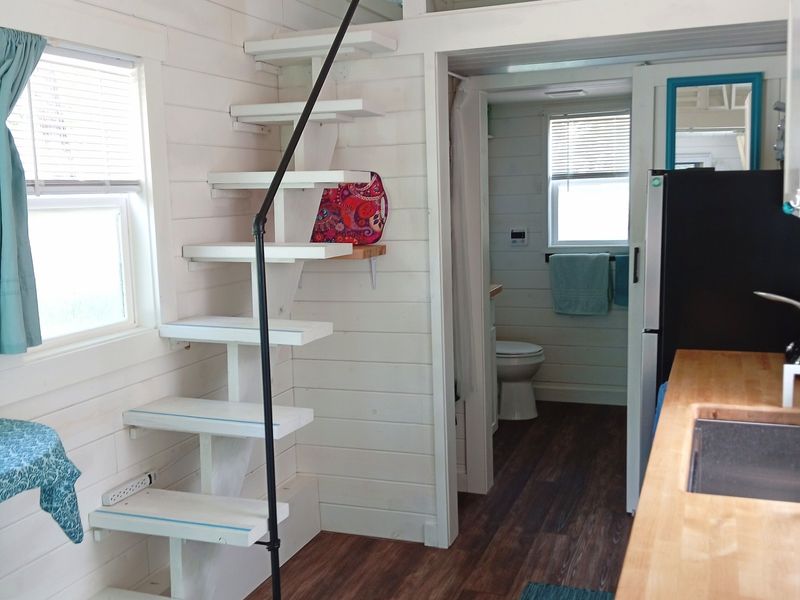 Light Filled Tiny Home – Turn Key – Ready to Deliver image 2